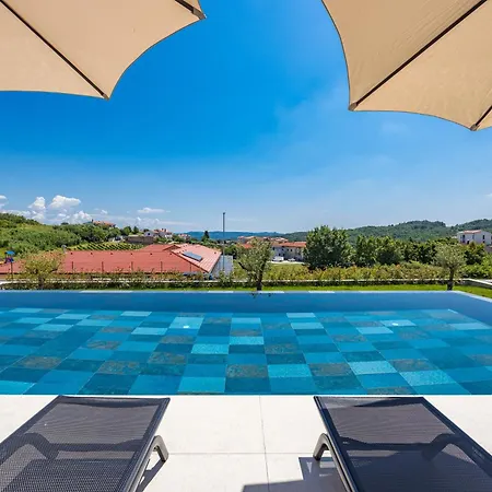Andrea Double Or Twin With Pool, Balcony And Parking Villa